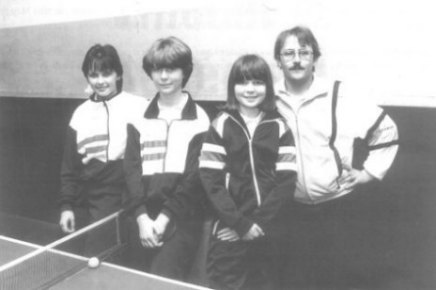 Équipe dames du CTT Minerois lors d’une rencontre en Allemagne